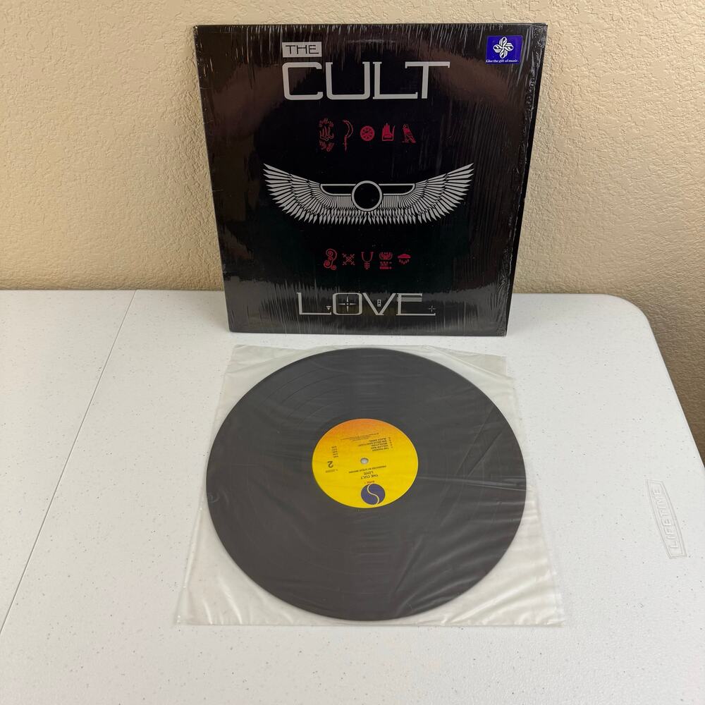 The Cult LP - Love - Sire Records 1-25359 1985 Beggars Banquet